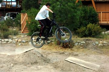 Jumping new bike at Sunny Slopes - June 28, 2007