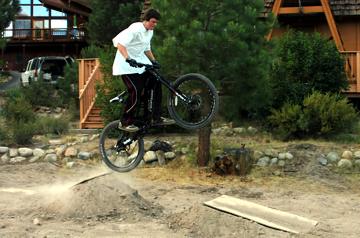 Jumping new bike at Sunny Slopes - June 28, 2007