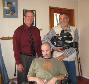 KVAL Reporter Tom Adams, his camera man and Chris - August 30, 2010