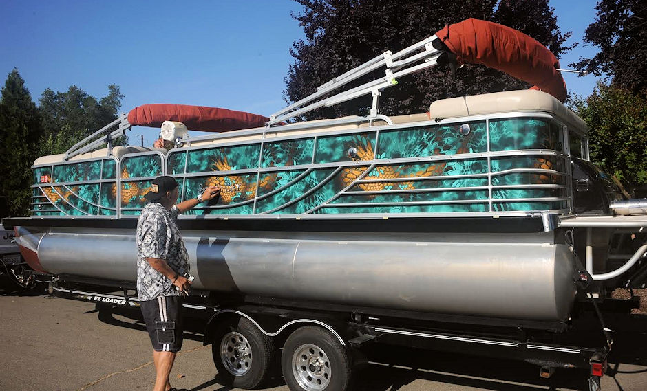 Pontoon Boat wrap completed in May 2024