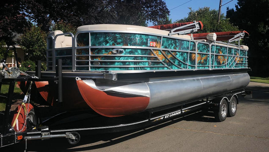 Pontoon boat wrap completed in May 2024